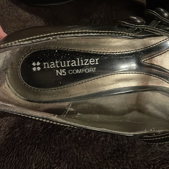 Naturalizer black heel. - Picture 4 of 10